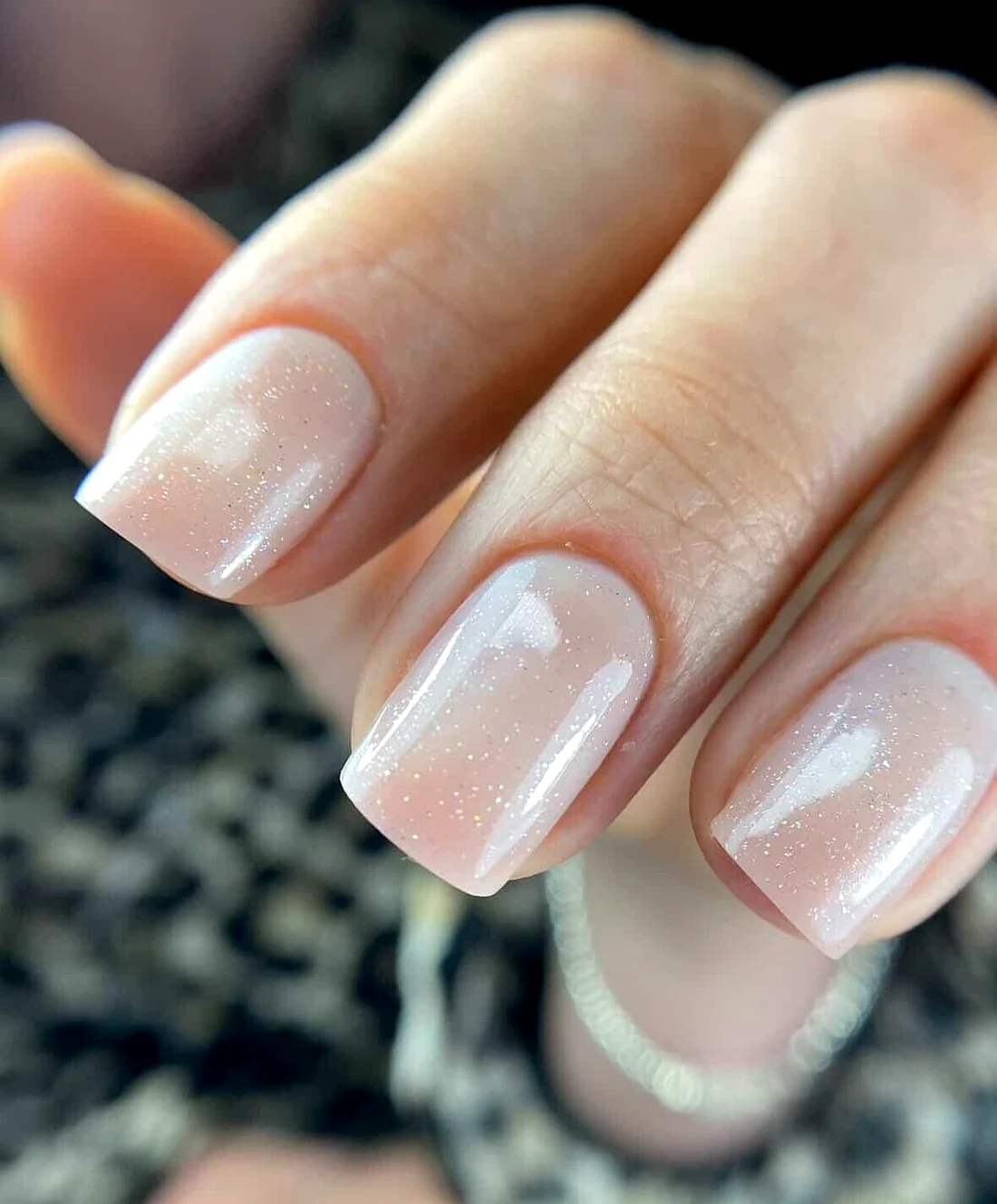Glitter en iriserende nagels